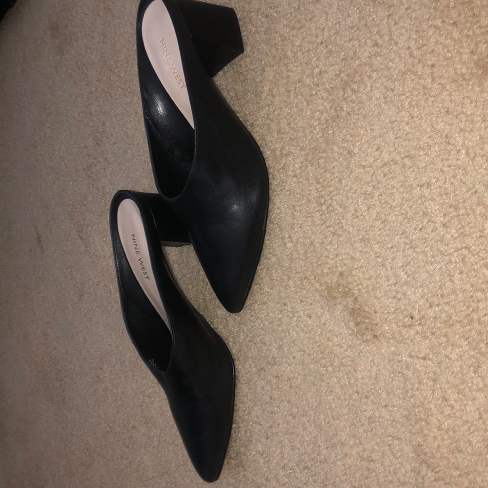 Nine West NEW Black leather mules/slides sz7M